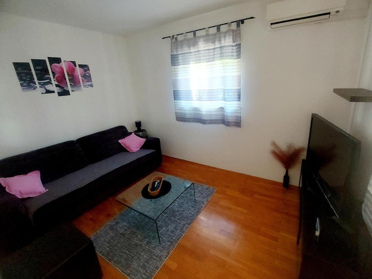 Sweet Apartment Marijana ซูเปตาร์ ภายนอก รูปภาพ