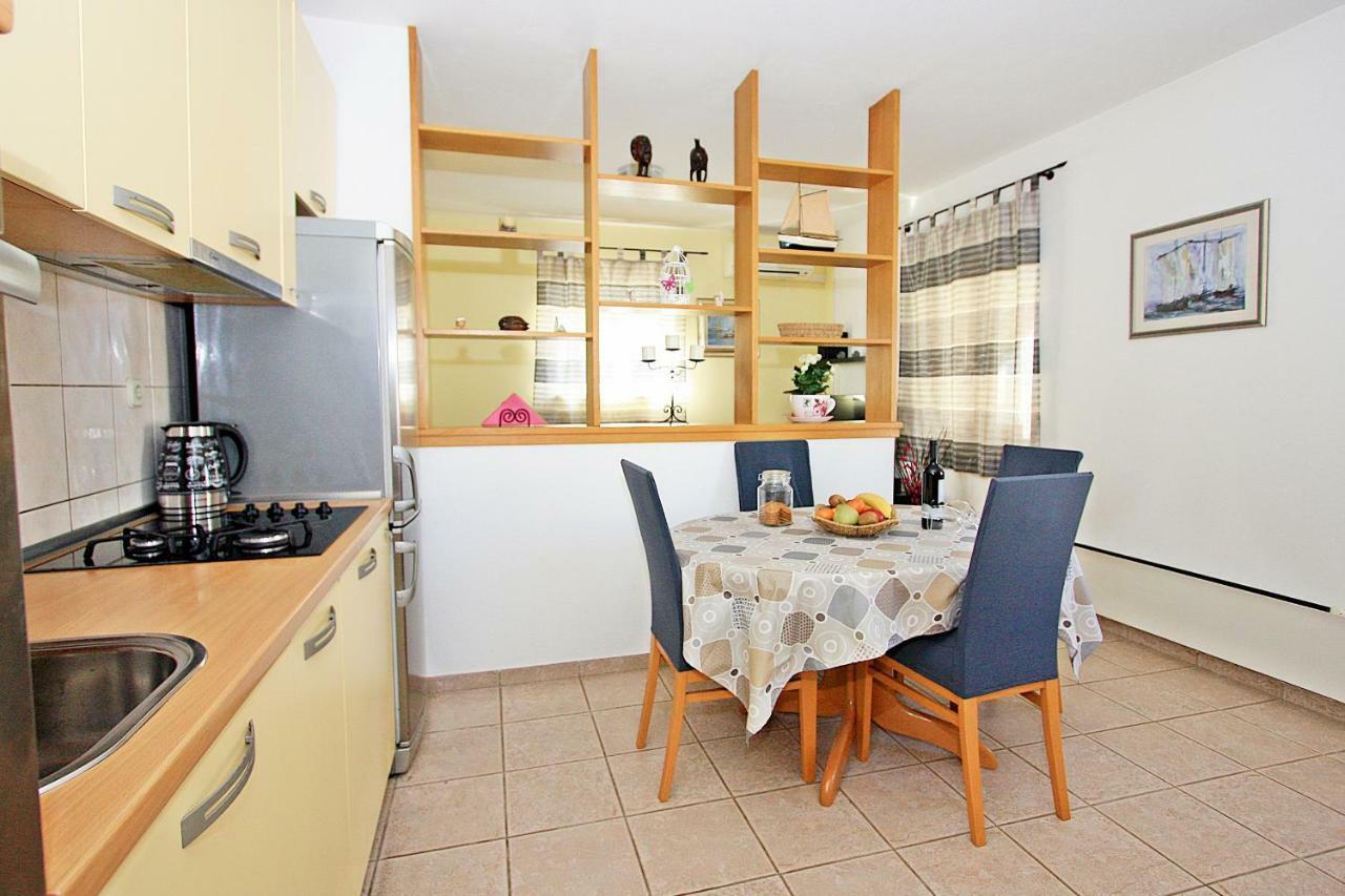 Sweet Apartment Marijana ซูเปตาร์ ภายนอก รูปภาพ
